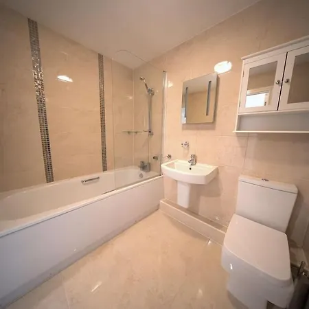 3 Bed Beachfront At Pier Sands Holiday home Paignton