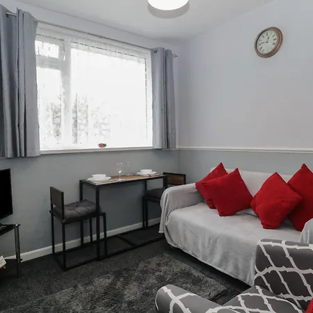 Flat 1, Big Tree Flats * Paignton