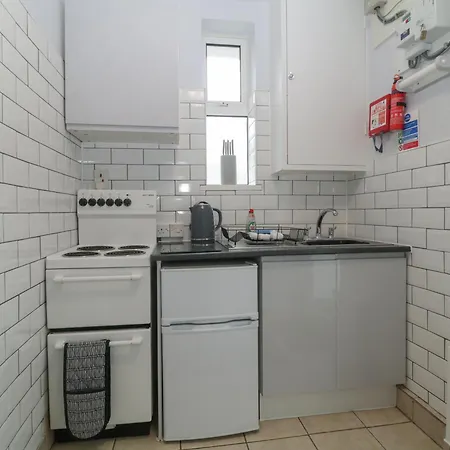 Flat 1, Big Tree Flats Paignton
