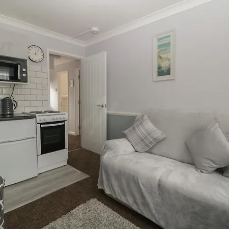 Flat 4, Big Tree Flats *