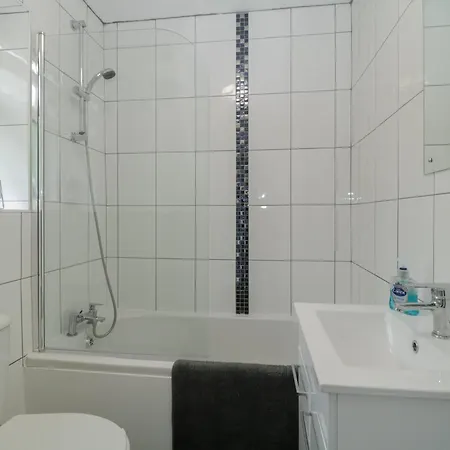 Flat 4, Big Tree Flats Paignton