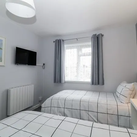 Flat 5, Big Tree Flats Paignton