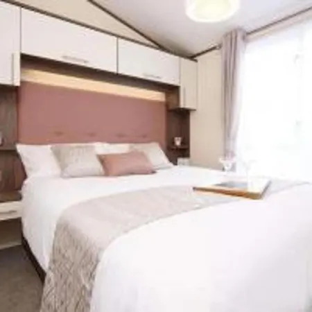 Luxury Caravan Sea Views Sleep 6 Free Wifi Holiday home Paignton