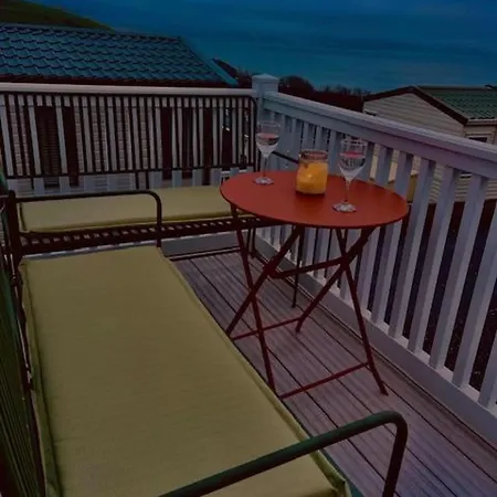 Holiday home Luxury Caravan Sea Views Sleep 6 Free Wifi *