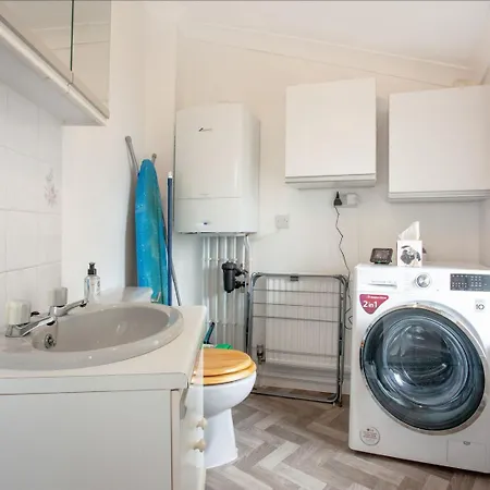 Holiday home Leighwood