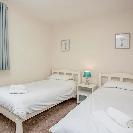 Four - Uk39840 Holiday home