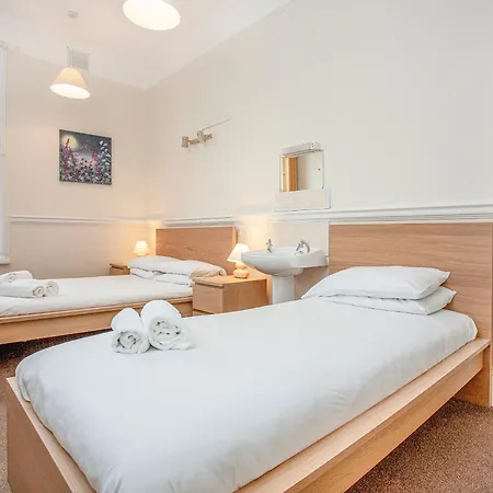 Holiday home Three - Uk39836