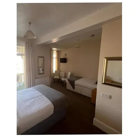 Hotel Cambria