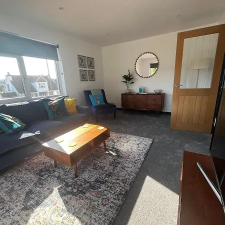 Gorgeous 1 Bedroom Property, Close Walk To Goodrington Apartment Paignton