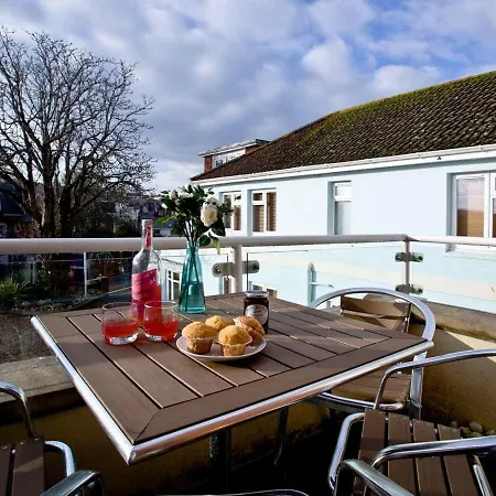 7 Goodrington Apartment