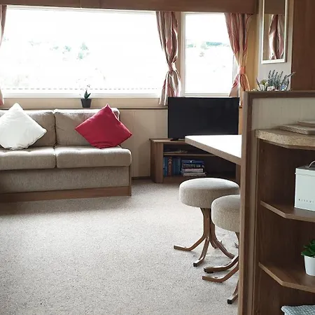 Hoburne Devon Bay Beautiful 3 Bedroom Static Caravan With Decking Holiday park