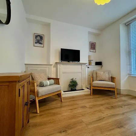 Kirkham House Retreat Holiday home *