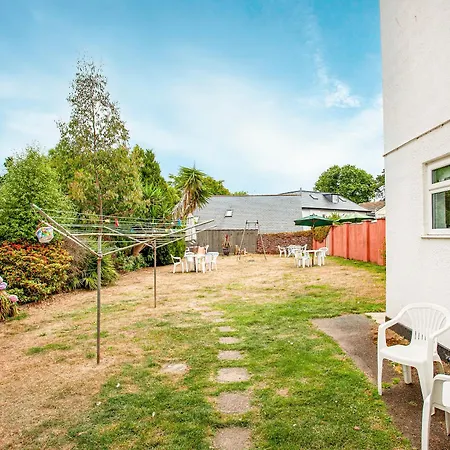 Holiday home Four - Uk39840