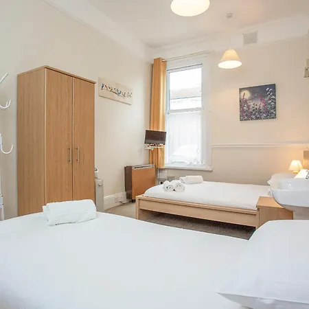 Three - Uk39836 Holiday home *