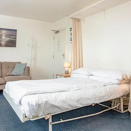 Holiday home - Uk39862