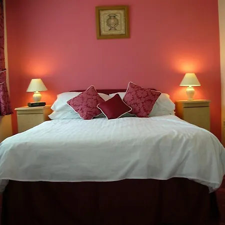 Guest house Earlston House 4*