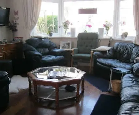 Valdene Paignton