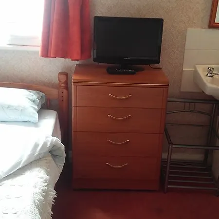 Castleton - Just For Adults *
