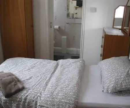 Valdene Bed & Breakfast Paignton