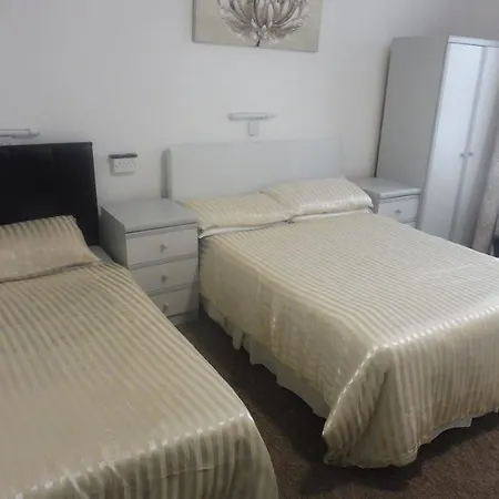 Bed & Breakfast St Weonards 2*