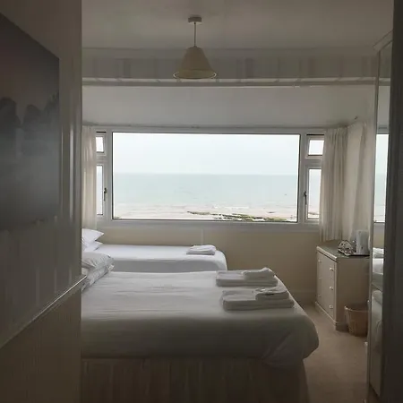 Hotel Torbay Sands