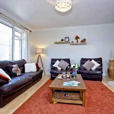 Holiday home Sunny Parkside