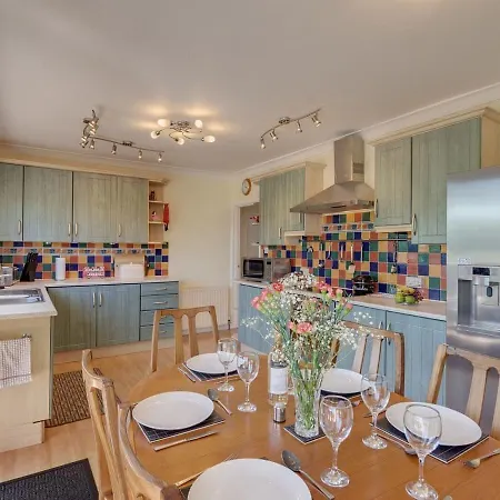 Holiday home Sunny Parkside