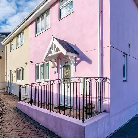 The Pink House Holiday home *