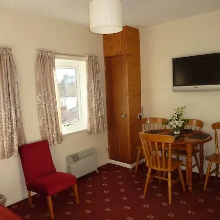 Glencoe Apartment