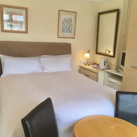 Castleton - Just For Adults * Paignton