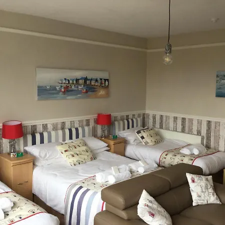 Guest house Earlston House 4*