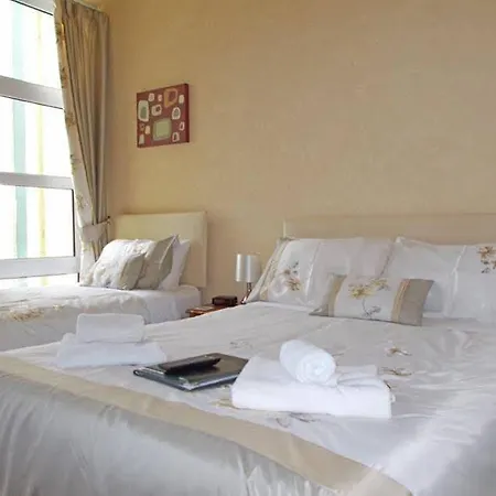 Wulfruna Guest house Paignton