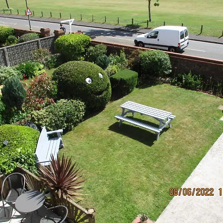 Casa de hóspedes Sefton Seafront ,panoramic Sea View Ensuite Balcony Available, Guest Garden 3*
