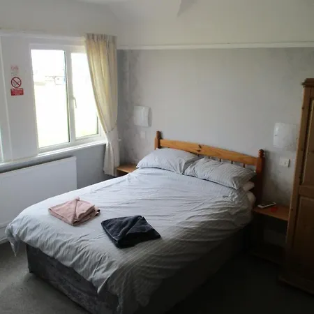 Sefton Seafront ,panoramic Sea View Ensuite Balcony Available, Guest Garden Paignton
