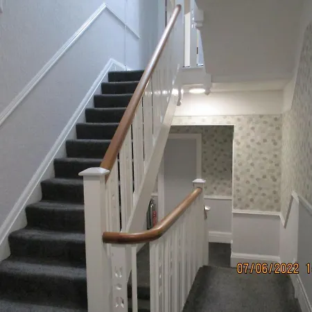 Sefton Seafront ,panoramic Sea View Ensuite Balcony Available, Guest Garden