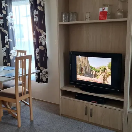 Hoburne Devon Bay Gorgeous 3 Bed Static Caravan With Decking *