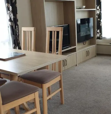 Hoburne Devon Bay Gorgeous 3 Bed Static Caravan With Decking Holiday park