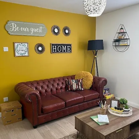 Stylish 3 Bedroom Seaside Escape - Newly Renovated * Paignton
