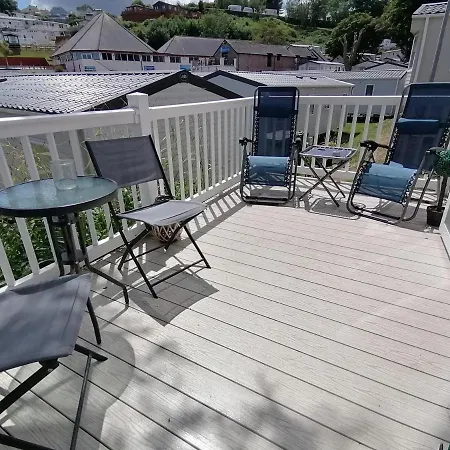 Lovely Caravan With Decking In Paignton, Devon Sleeps 8 Guests Ref 82063w Paignton