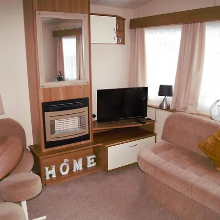 Lovely Caravan With Decking In Paignton, Devon Sleeps 8 Guests Ref 82063w * Paignton