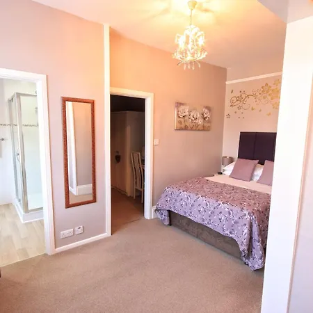 Two Beaches Guest house Paignton