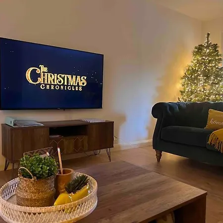 Stylish 3 Bedroom Seaside Escape - Newly Renovated * Paignton