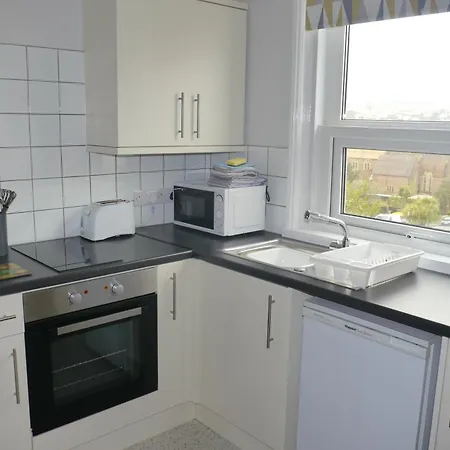 Broadshade Apartment