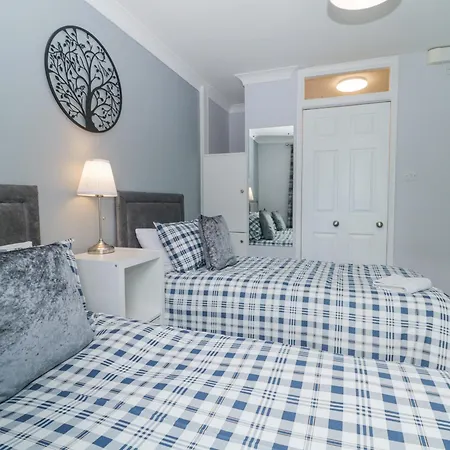 Flat 1a, Big Tree Flats