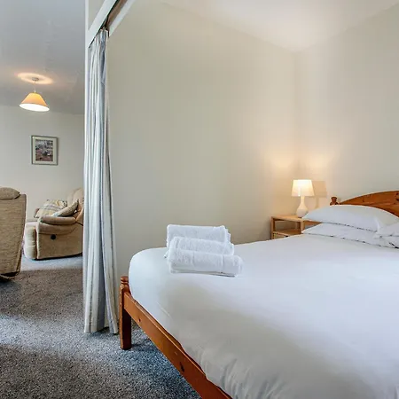 Nine - Uk39851 Holiday home *