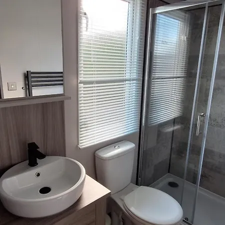 Devon Bay 3br Caravan - Hot Tub & Pet-friendly