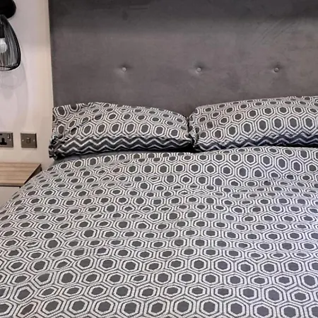 Holiday home Devon Bay 3br Caravan - Hot Tub & Pet-friendly