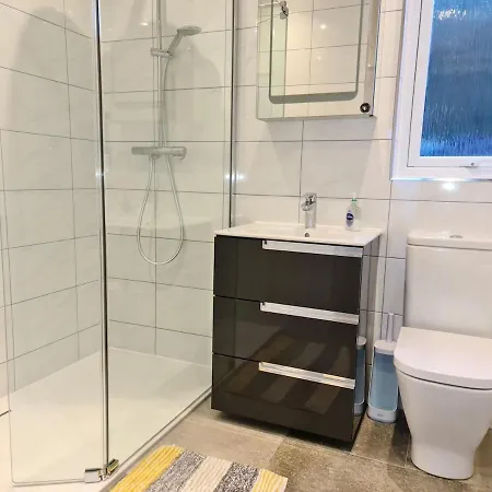 Apartment Luxury 2 Bedroom In Quiet Location Close To Sw Coastal Path Paignton