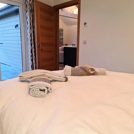 Luxury 2 Bedroom In Quiet Location Close To Sw Coastal Path