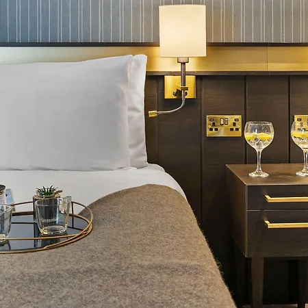 Mercure 4*